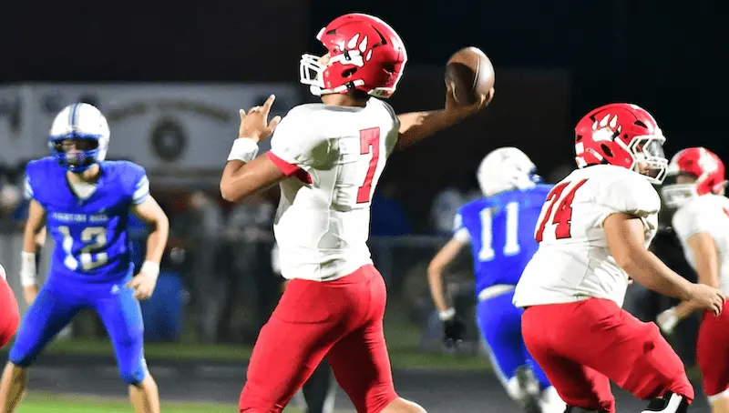 Lainsburgh's quarterback throwing pass during week 7 of MIchigan High School Football
