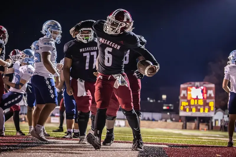 Muskegon football player in MHSAA High School Playoffs week 2